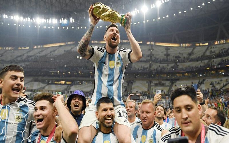 đội nào vô địch world cup 3 lần liên tiếp