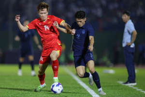 hau-ve-campuchia-chung-toi-da-thi-dau-ngang-ngua-va-tham-chi-tren-co-viet-nam