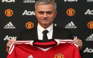 huấn luyện viên thành công nhất man united