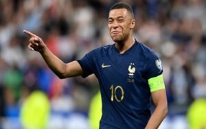 mbappe áo số mấy